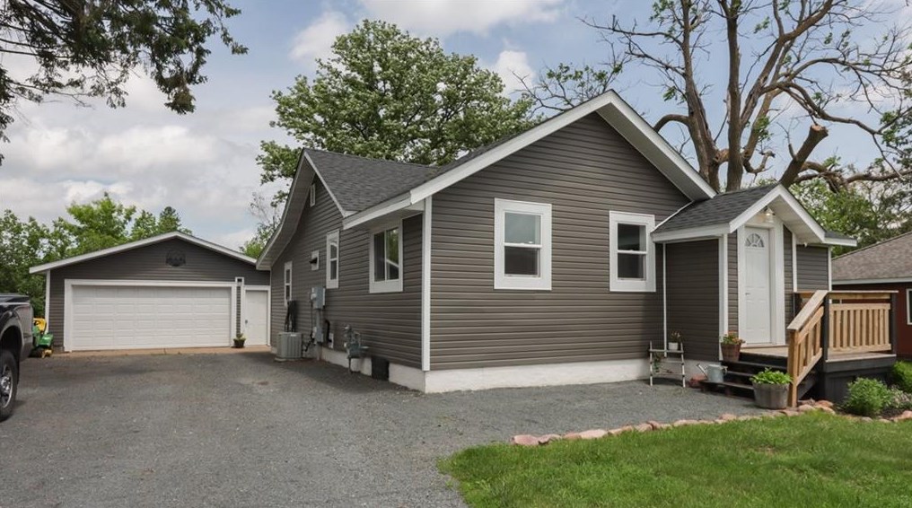 1007 Augusta St, Canton, WI 54868-1914