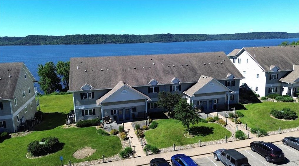 1601 1st St, Pepin, WI 54759
