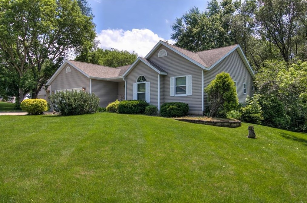 2113 Vienna Terrace, Eau Claire, WI 54703