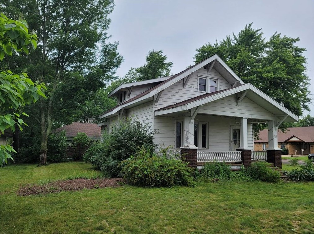 725 3rd St, Chetek, WI 54728