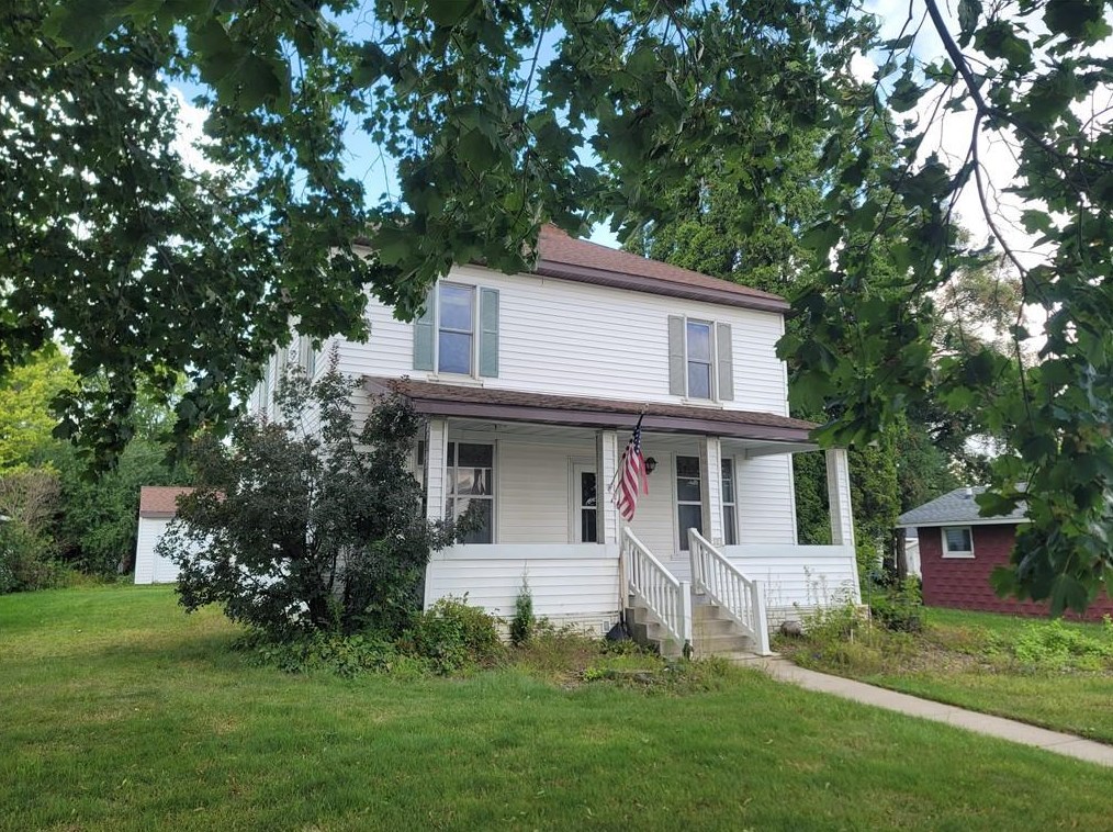323 2nd St, Chetek, WI 54728