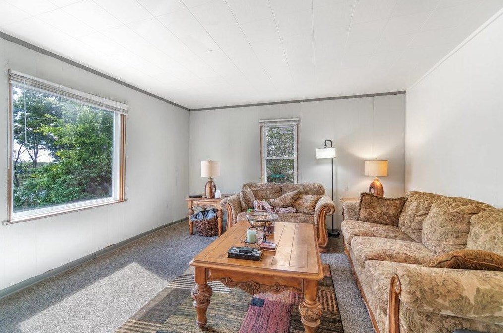 708 Eddy St, Eau Claire, WI 54703