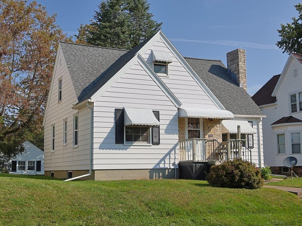 307 Pederson Ave, Ladysmith, WI 54848