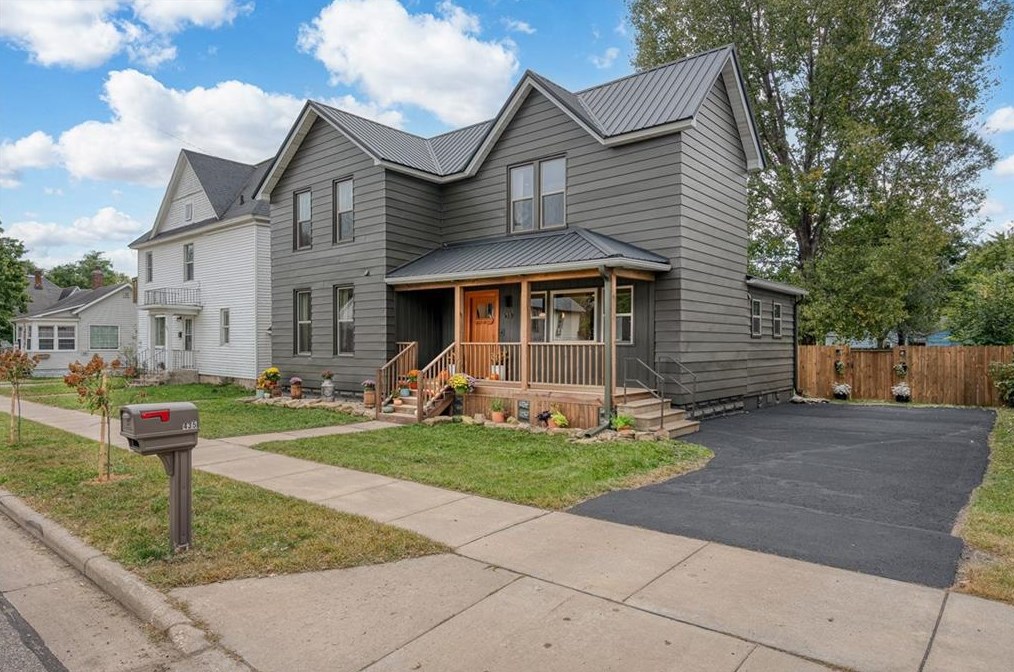 435 Vine St, Eau Claire, WI 54703
