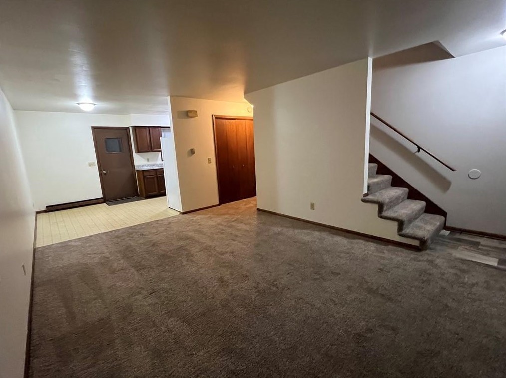 2727 Western Ave #1-8, Eau Claire, WI 54703