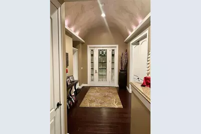 1747 E Drinkman Lane, Eau Claire, WI 54701 - Photo 4