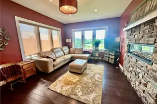 1747 E Drinkman Ln, Eau Claire, WI 54701 - Photo 18