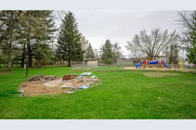 1413 E Clairemont Avenue, Eau Claire, WI 54701 - Photo 40