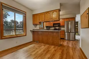 302 Summit Ct, Chippewa Falls, WI 54729 - Photo 6