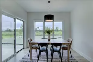 924 Bluff View Cir, Chippewa Falls, WI 54729 - Photo 10