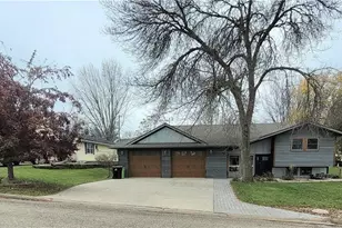 222 Ayers St, Neillsville, WI 54456 - Photo 2