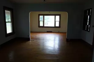 110 E 9th St, Neillsville, WI 54456 - Photo 8