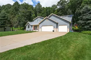 2964 W Princeton Ave, Eau Claire, WI 54703 - Photo 2