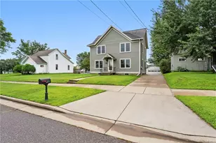 271 W Hudson St, Mondovi, WI 54755 - Photo 42