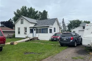 819 W Lincoln St, Augusta, WI 54722 - Photo 2