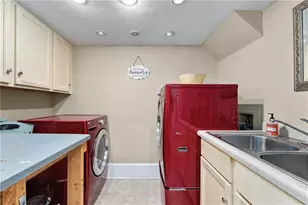 1711 State St, Eau Claire, WI 54701 - Photo 24