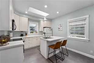 1711 State St, Eau Claire, WI 54701 - Photo 4