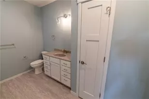 1364 Cypress Ct, Altoona, WI 54720 - Photo 10