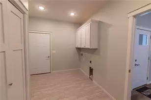 1364 Cypress Ct, Altoona, WI 54720 - Photo 18