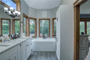 3920 Woodcrest Ct, Eau Claire, WI 54701 - Photo 20