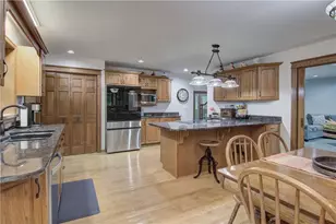 3920 Woodcrest Ct, Eau Claire, WI 54701 - Photo 12