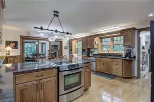 3920 Woodcrest Ct, Eau Claire, WI 54701 - Photo 10