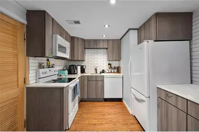 2208 W Menomonie Street, Eau Claire, WI 54703 - Photo 34