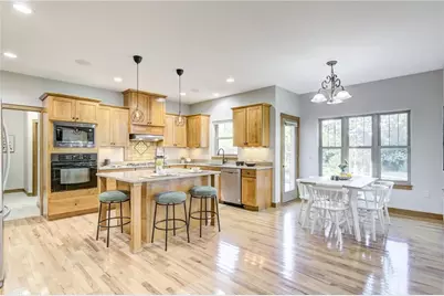 907 Sandalwood Drive, Altoona, WI 54720 - Photo 8