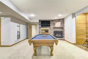 907 Sandalwood Dr, Altoona, WI 54720 - Photo 38