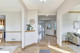 907 Sandalwood Dr, Altoona, WI 54720 - Photo 18