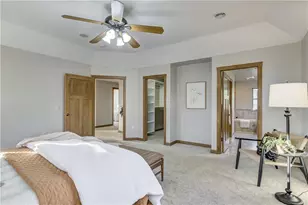 907 Sandalwood Dr, Altoona, WI 54720 - Photo 22