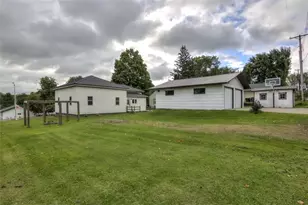 219 Main St, Greenwood, WI 54437 - Photo 32