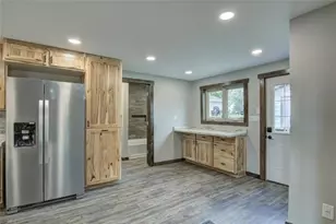 219 Main St, Greenwood, WI 54437 - Photo 10