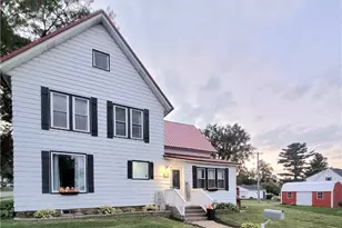 400 Oak St, Neillsville, WI 54456 - Photo 2