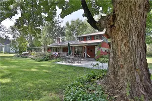 518 Trout Brook Dr, Roberts, WI 54023 - Photo 2