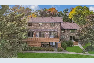 553 Goldsmith Street, Chippewa Falls, WI 54729 - Photo 2