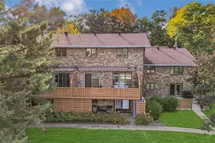 553 Goldsmith St, Chippewa Falls, WI 54729 - Photo 2