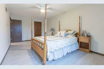 553 Goldsmith Street, Chippewa Falls, WI 54729 - Photo 16