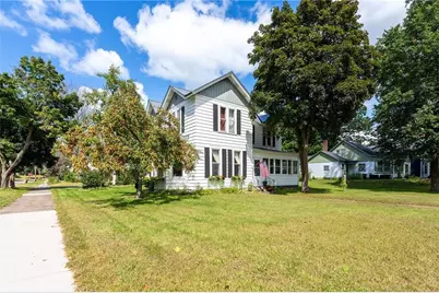 334 W Grand Avenue, Chippewa Falls, WI 54729 - Photo 8