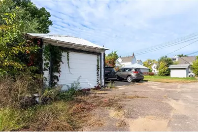 411 Dodge St., Eau Claire, WI 54701 - Photo 32