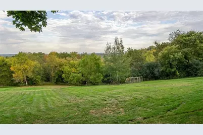 217 Skyline Drive, Eau Claire, WI 54703 - Photo 6