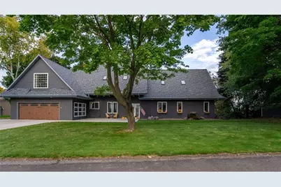 217 Skyline Drive, Eau Claire, WI 54703 - Photo 2