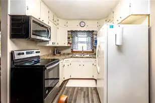 12 Cleveland St, Black River Falls, WI 54615 - Photo 8