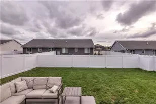 1652 Kyler St, Altoona, WI 54720 - Photo 34