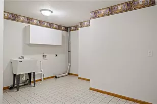 1811 W Ridge Ct, Eau Claire, WI 54703 - Photo 36