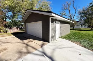 331 Phipps Ave, Rice Lake, WI 54868 - Photo 16