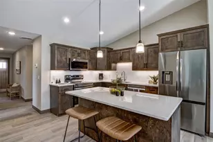 702 Sequoia Dr, Altoona, WI 54720 - Photo 16