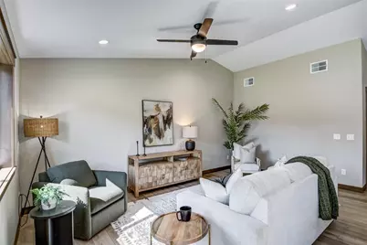 702 Sequoia Drive, Altoona, WI 54720 - Photo 10