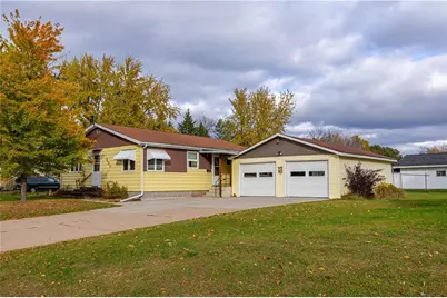 809 E 6th Street, Ladysmith, WI 54848 - Photo 2