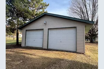 2202 Broadway Street, Menomonie, WI 54751 - Photo 36
